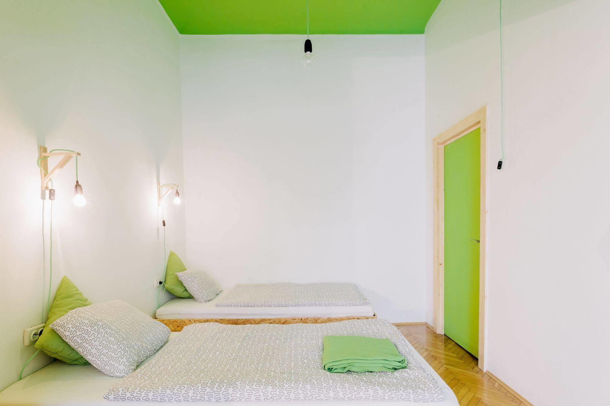 Homeplus Hostel Budapest Exterior foto
