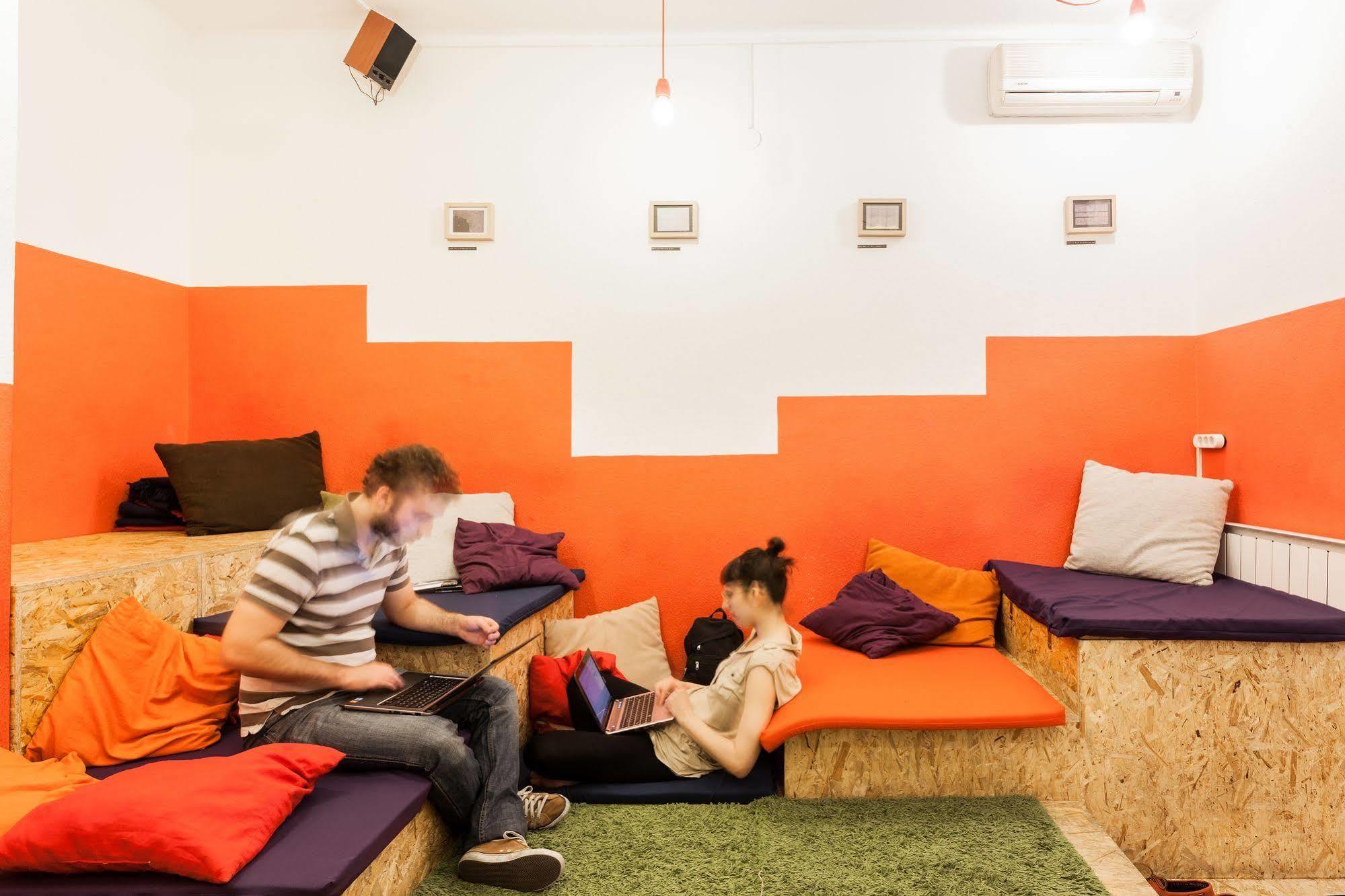 Homeplus Hostel Budapest Exterior foto